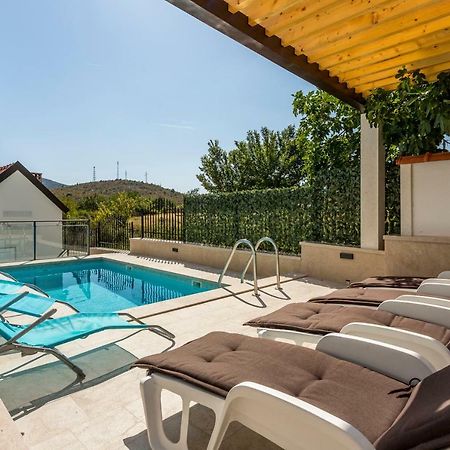 House Luce With Pool Apartment Cisla Ngoại thất bức ảnh