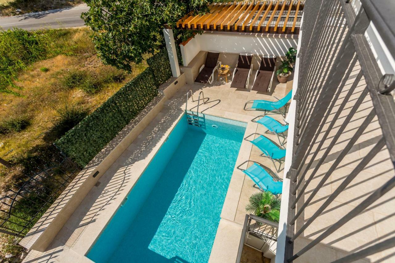 House Luce With Pool Apartment Cisla Ngoại thất bức ảnh