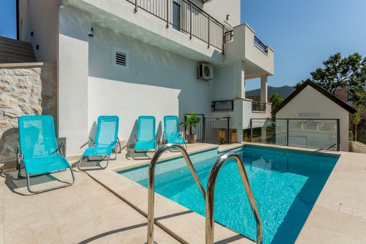 House Luce With Pool Apartment Cisla Ngoại thất bức ảnh
