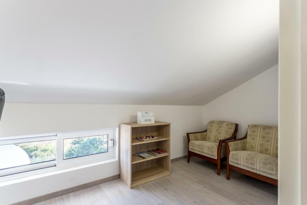 House Luce With Pool Apartment Cisla Ngoại thất bức ảnh